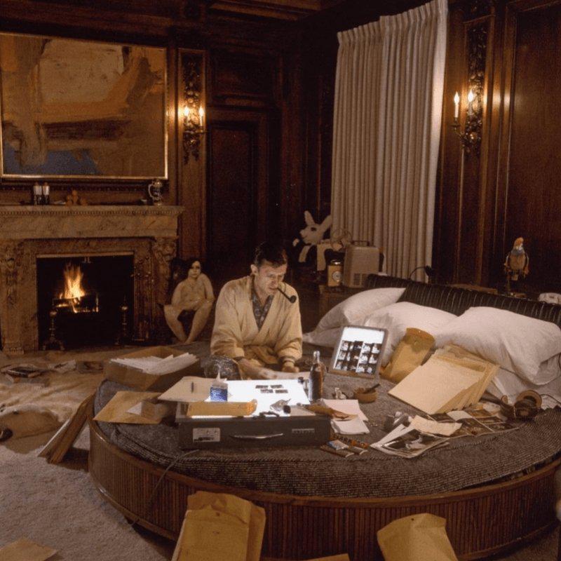 Hugh Hefner's Round Bed - Global Images USA
