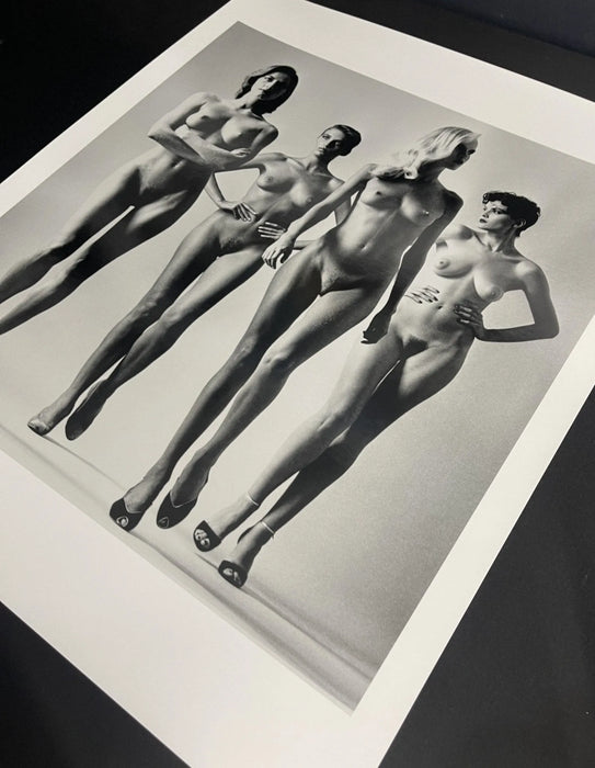 "Sie Kommen, Paris, 1981 (Nude)"by Helmut Newton 20x24 Vintage Silver Gelatin Print - Helmut Newton