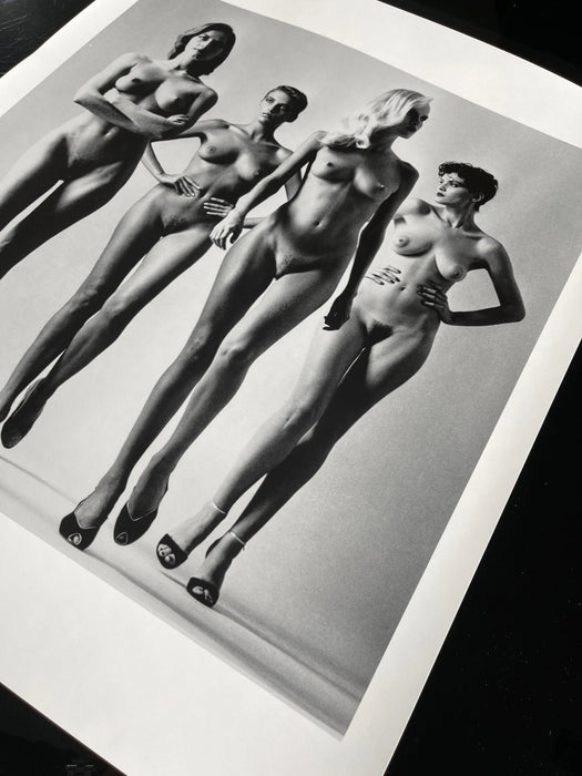 "Sie Kommen, Paris, 1981 (Nude)"by Helmut Newton 20x24 Vintage Silver Gelatin Print - Helmut Newton