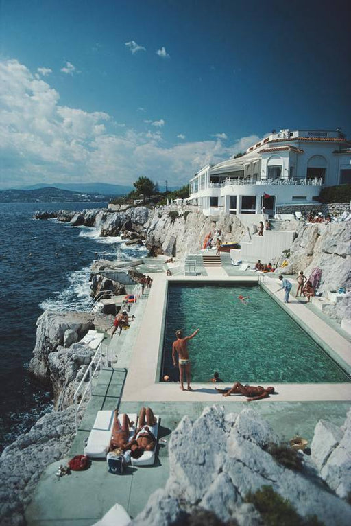 "Eden-Roc Pool" Getty Images Limited Edition Estate Stamped Premium Collection by Slim Aarons Photography* - Slim Aarons
