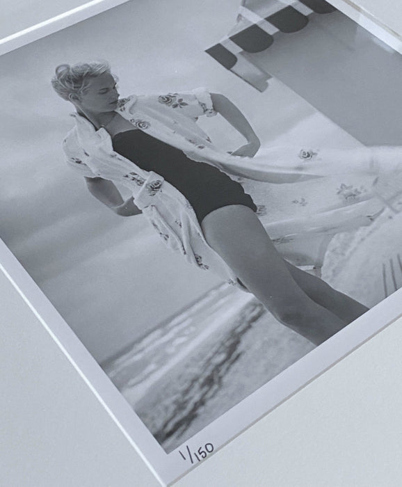 "Pulitzer on the beach" Patsy Pulitzer Fine Art Print Estate Stamped Silver Gelatin Fibre Print Edition 1/150 by Slim Aarons (Inquire for Price) - Slim Aarons